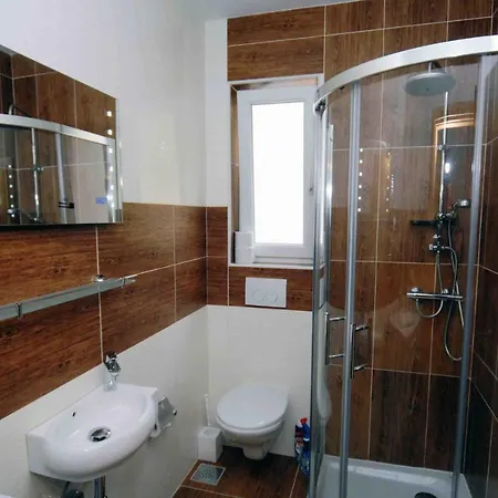 Haus Zora Feerienwohnung 8 Apartmán *