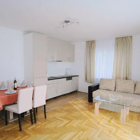 Haus Zora Feerienwohnung 8 Moscenicka Draga