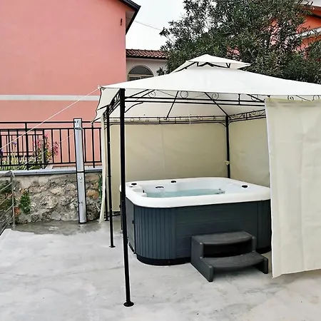 Apartment Haus Zora Feerienwohnung 8 *